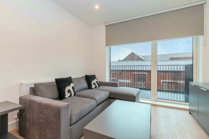 1 Bedroom Apartment To Rent In The Barker, Shadwell Street, B4
