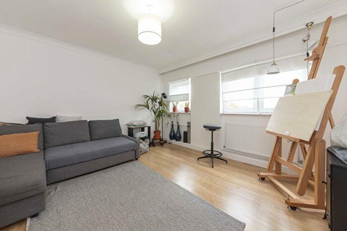 2 Bedroom Flat To Rent In Penton Rise, London, WC1X