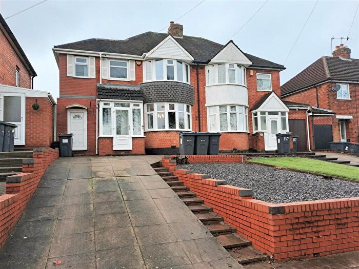 3 Bedroom Semi Detached House For Sale In Barrows Lane, Yardley, Birmingham, B26