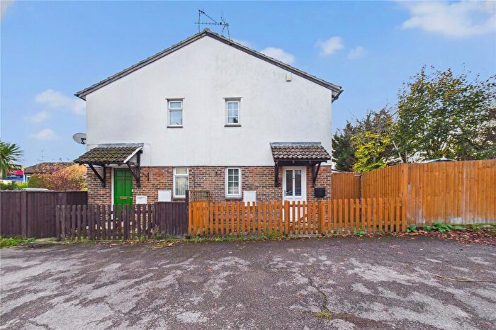 1 Bedroom Terraced House To Rent In Hatfield Court, Calcot, Reading, Berkshire, RG31