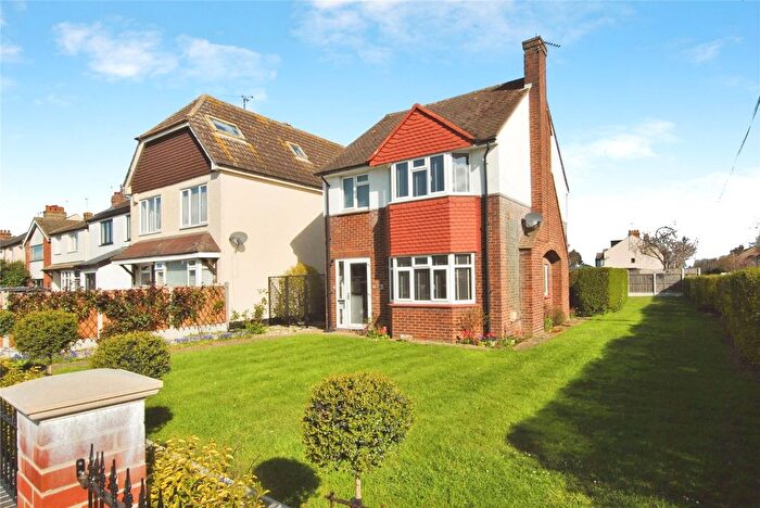 3 Bedroom Detached House To Rent In Writtle Road, Chelmsford, CM1