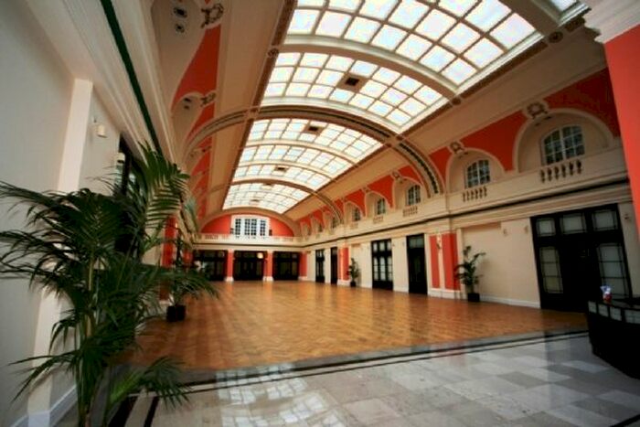 1 Bedroom Flat To Rent In Rosebery Avenue, London, EC1R