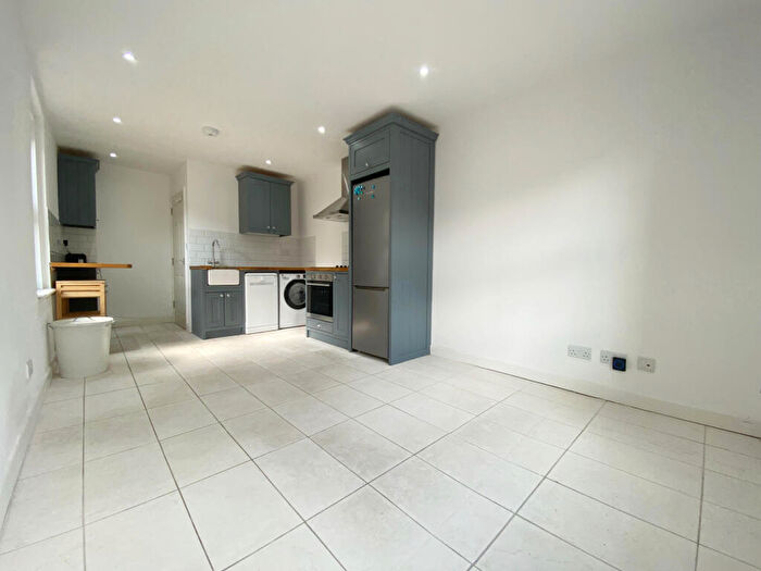 1 Bedroom Flat To Rent In Lee High Road, London, SE13