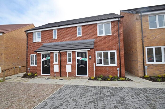 3 Bedroom Semi-Detached House To Rent In Birchwood Road, Norwich, NR6