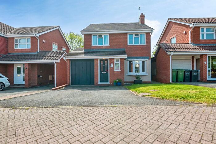 4 Bedroom Detached House For Sale In Draycote Close, Worcester, WR5