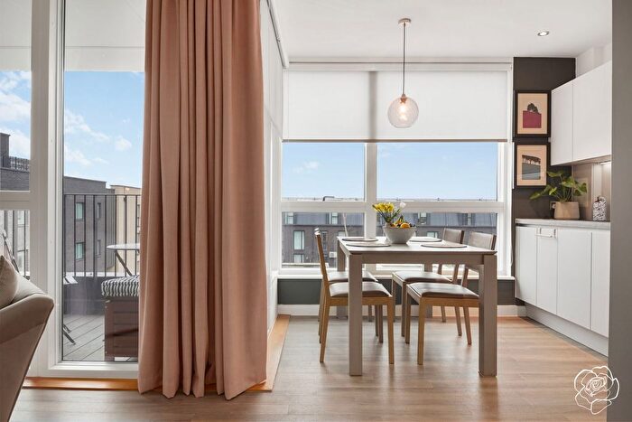 1 Bedroom Flat For Sale In Hyett Court, Honour Lea Avenue, Stratford, E20