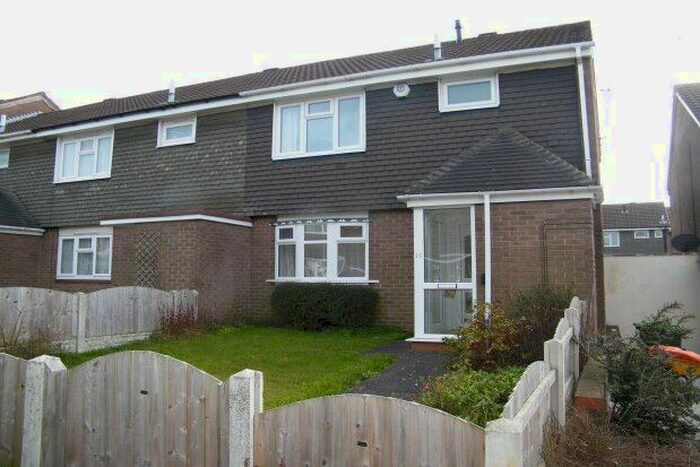3 Bedroom Property To Rent In Cobbs Walk, Rowley Regis, B65