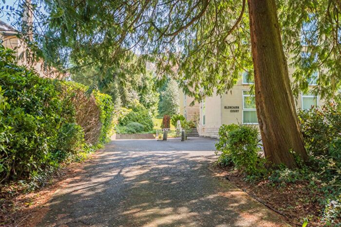 3 Bedroom Flat To Rent In Glencairn Court, Pulteney Road, Bath, BA2