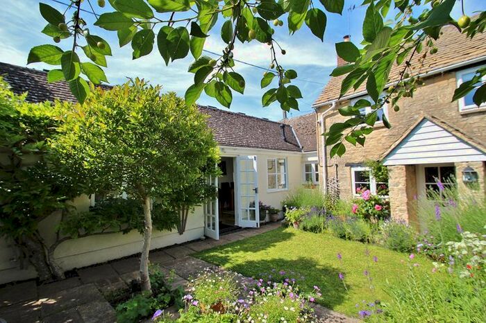 3 Bedroom Cottage For Sale In Church Road, North Leigh, Witney, OX29