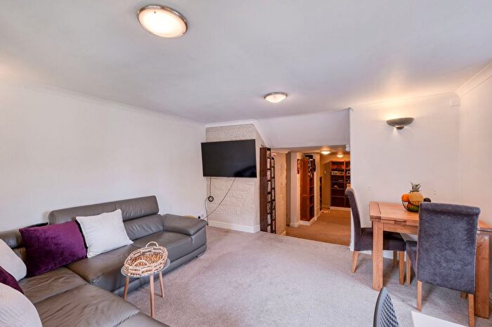 2 Bedroom Flat For Sale In Sansome Walk, St. Marys Court Sansome Walk, WR1