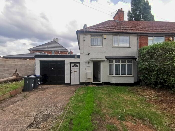 3 Bedroom Semi-Detached House To Rent In Ipsley Grove, Erdington, Birmingham, B23