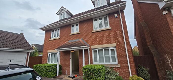 5 Bedroom Detached House To Rent In Dove Close, Grays, Essex, RM16