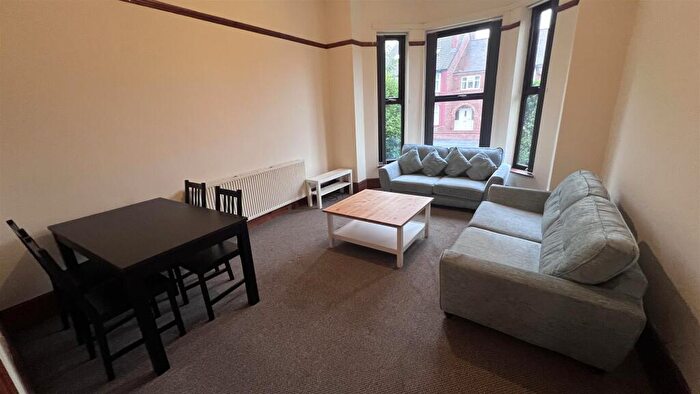 2 Bedroom Apartment To Rent In Wellington Road, Fallowfield, M14