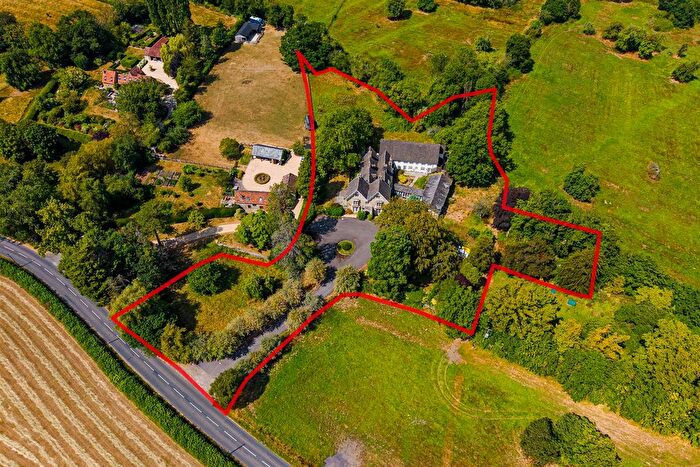 34 Bedroom Detached House For Sale In Breadstone, Berkeley, GL13