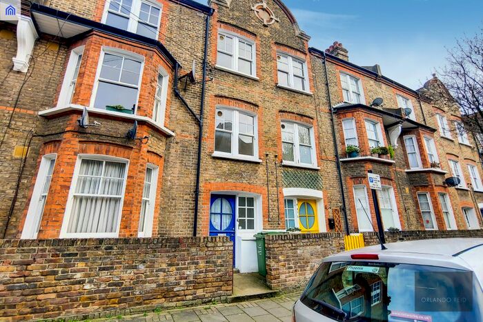 2 Bedroom Flat To Rent In Cato Road, London, SW4
