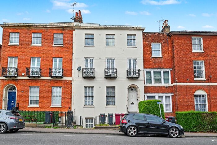 3 Bedroom Flat For Sale In Flat, Russell Street, Reading, Berkshire, RG1