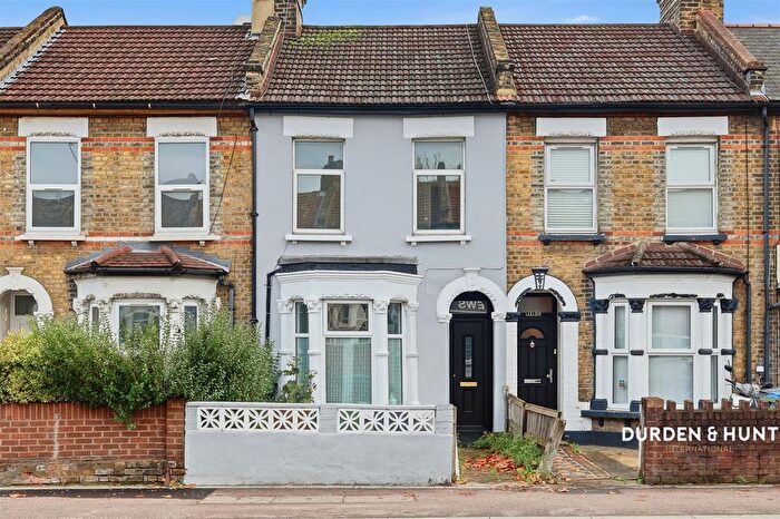 3 Bedroom Terraced House For Sale In Cann Hall Road, Leytonstone, E11