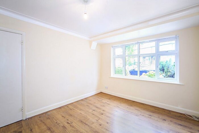 3 Bedroom Property To Rent In Stayton Road, Sutton, SM1