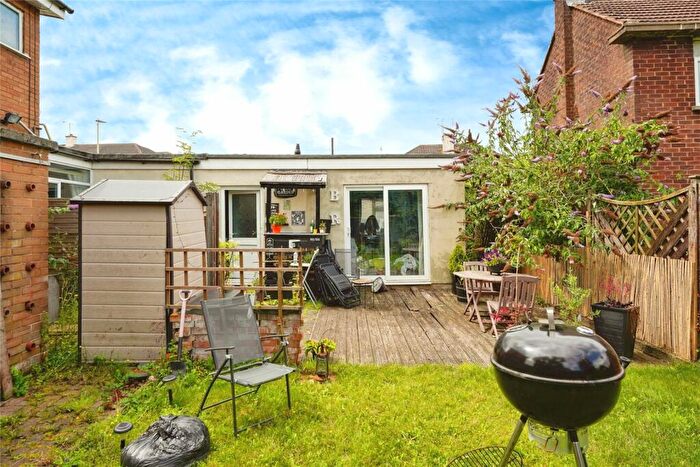 3 Bedroom Bungalow For Sale In Birchall Avenue, Matson, Gloucester, Gloucestershire, GL4