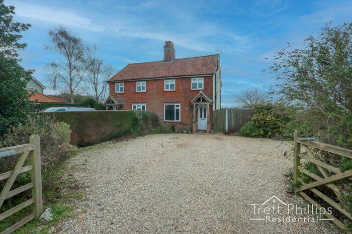 3 Bedroom Semi-Detached House To Rent In Elderbush Lane, Catfield, NR29