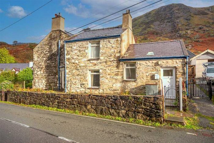 3 Bedroom Semi-Detached House For Sale In 4 Gwastadnant, Nant Peris, Caernarfon, Gwynedd, LL55