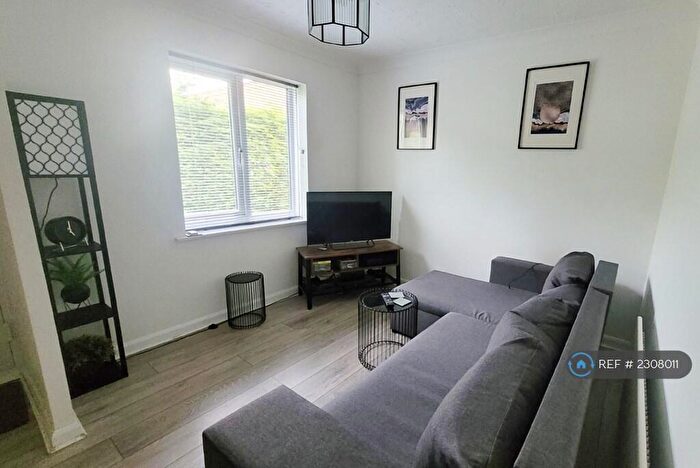 1 Bedroom End Of Terrace House To Rent In Pickering Drive, Milton Keynes, MK4