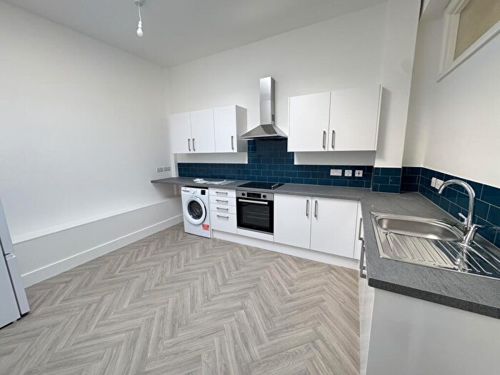 2 Bedroom Flat To Rent In Powis Street, SE18