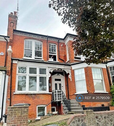 2 Bedroom Flat To Rent In Woodland Rise, London, N10