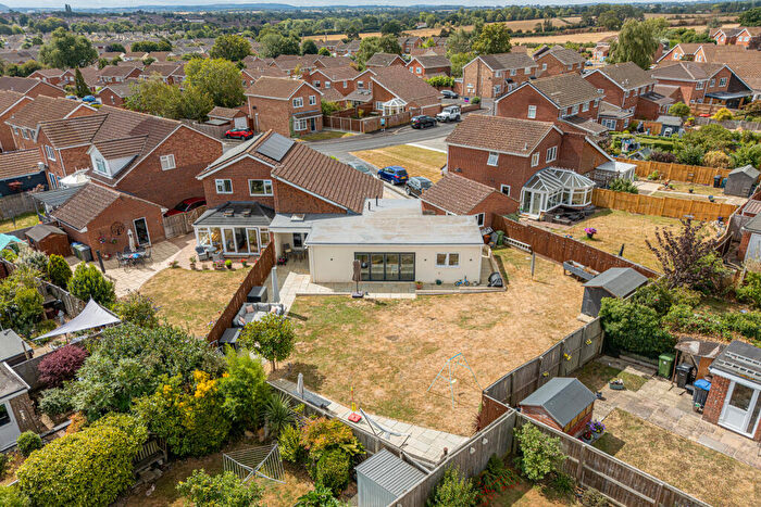 3 Bedroom Bungalow For Sale In Rosedale Gardens, Trowbridge, BA14