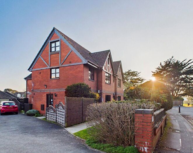 1 Bedroom Maisonette For Sale In Twynham Road, Southbourne, Bournemouth, Dorset, BH6