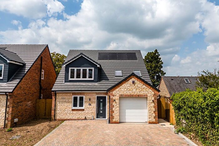 4 Bedroom Detached House For Sale In London Road, Wollaston, NN29