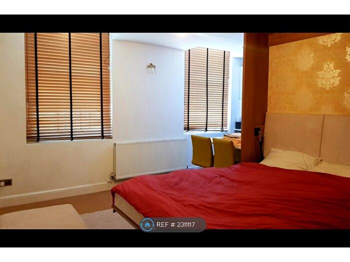 Studio To Rent In Pimlico, London, SW1V