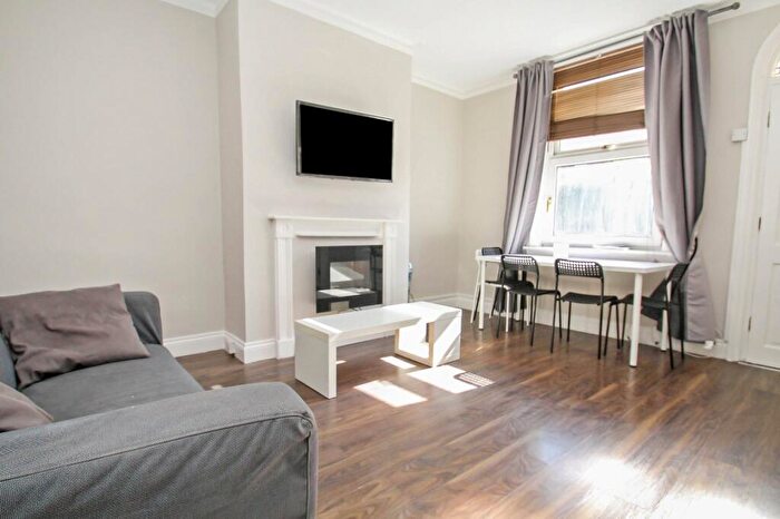 3 Bedroom Terraced House To Rent In Haddon Avenue, Burley, Leeds, West Yorkshire, LS4