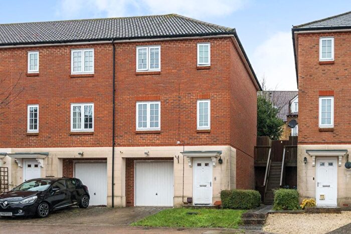3 Bedroom End Terrace House For Sale In Normandy Way, Ashford, TN23