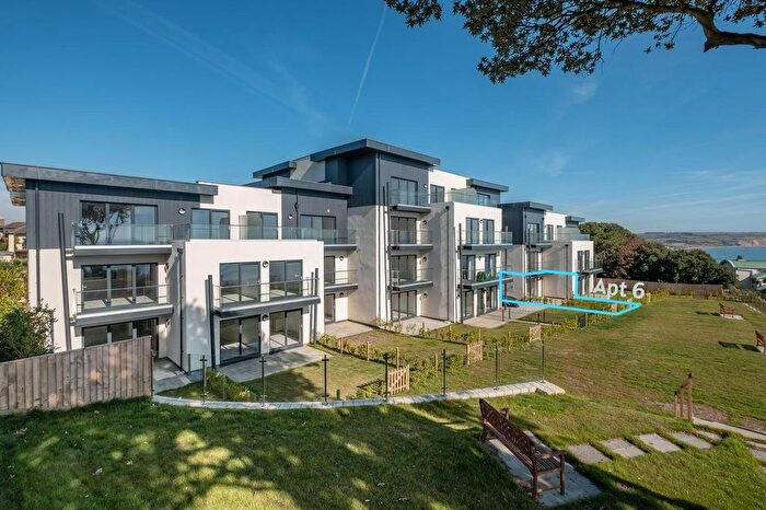 2 Bedroom Flat For Sale In Sandown, Isle Of Wight, PO36