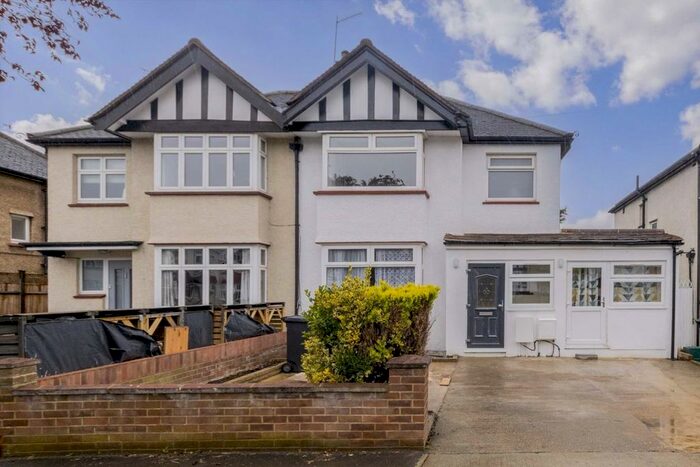 3 Bedroom Semi-Detached House To Rent In Ruston Avenue, Berrylands, Surbiton, KT5