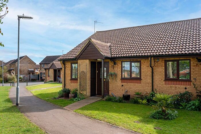 2 Bedroom Semi Detached Bungalow For Sale In The Spinney, Bar Hill, CB23