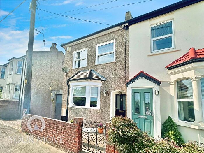 3 Bedroom Semi-Detached House For Sale In Shirehall Road, Dartford, Kent, DA2