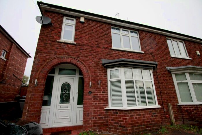 3 Bedroom Semi-Detached House To Rent In Mansfield Road, Worksop, S80