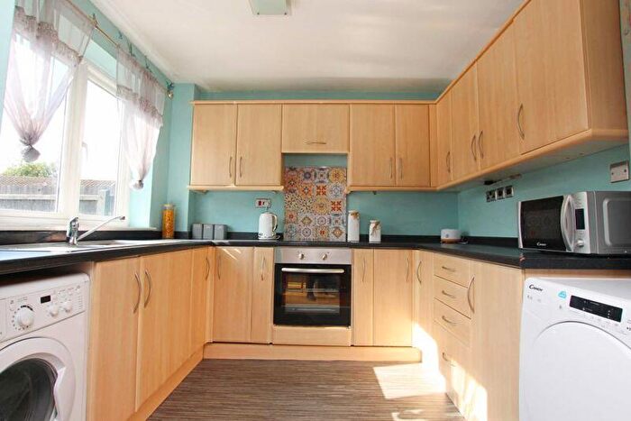 3 Bedroom End Of Terrace House For Sale In Abbots Way, Ulceby, DN39