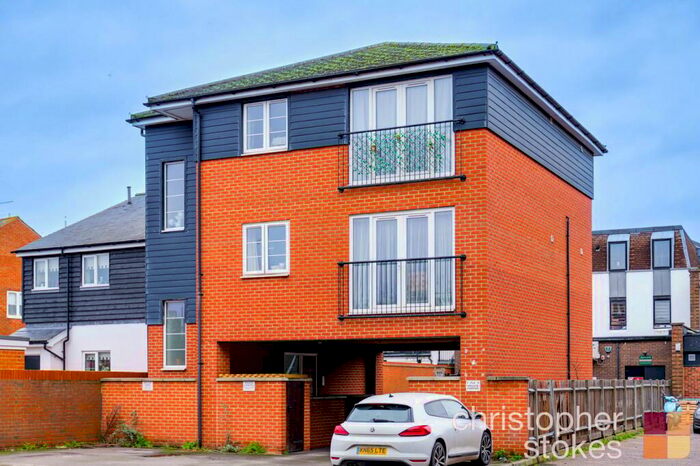2 Bedroom Apartment To Rent In Taverners Way, Hoddesdon, EN11