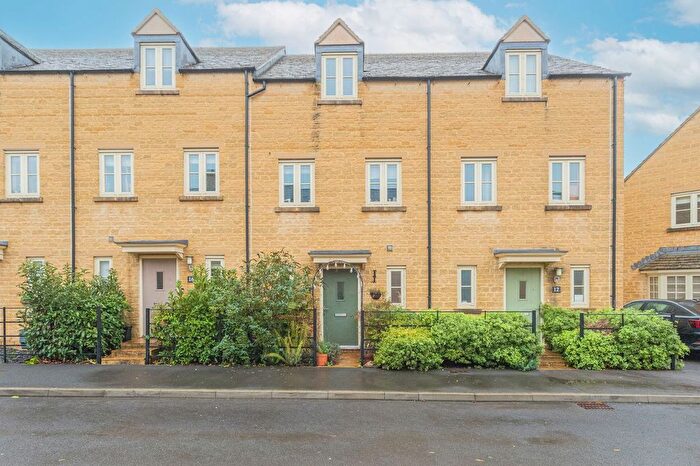 3 Bedroom Town House For Sale In Brays Avenue, Tetbury, GL8