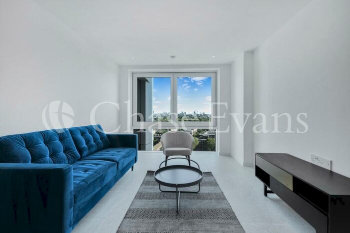 1 Bedroom Flat To Rent In Cendal Crescent, Whitechapel, London, E1