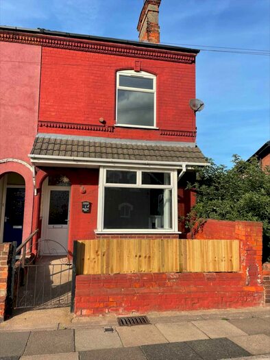 3 Bedroom End Of Terrace House To Rent In Abbey Road, Grimsby, DN32