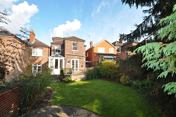 4 Bedroom House To Rent In Wherwell Road, Guildford, Surrey, GU2