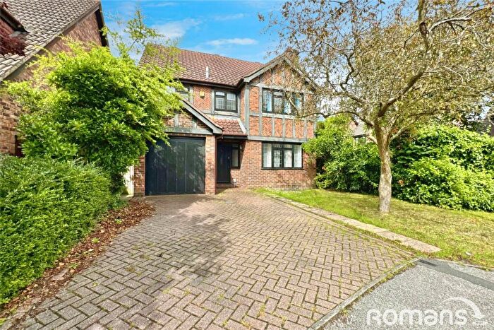 5 Bedroom Detached House To Rent In Lowry Close, College Town, Sandhurst, GU47