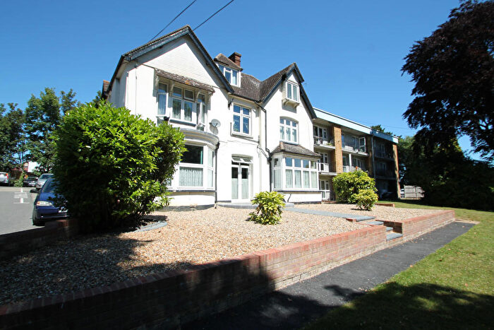 Flat To Rent In The Approach, Orpington, BR6