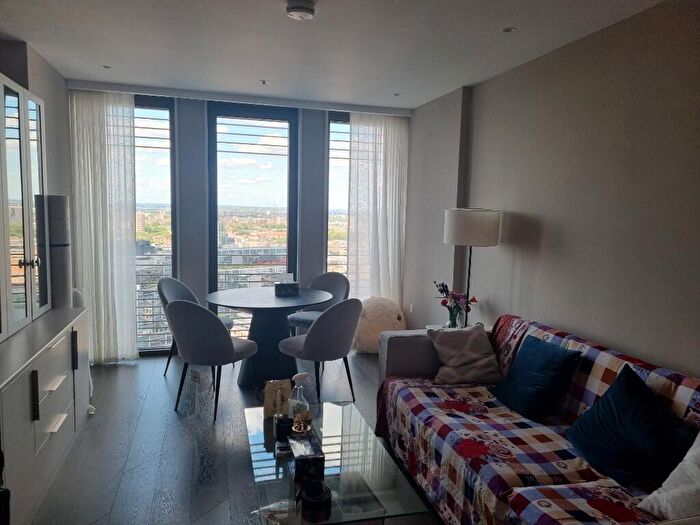 1 Bedroom Apartment To Rent In Houndsditch, London, EC3A