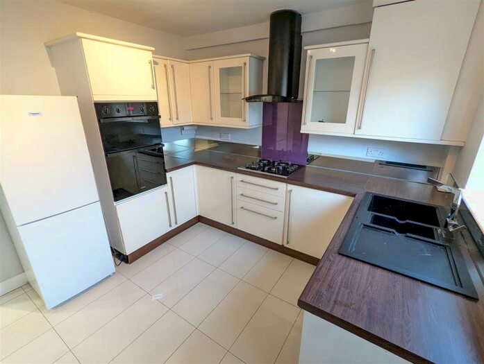 2 Bedroom Apartment To Rent In Hebden Avenue, Salford, M6