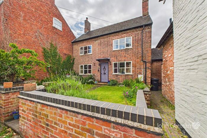 3 Bedroom House For Sale In Manor Road, Kings Bromley, DE13